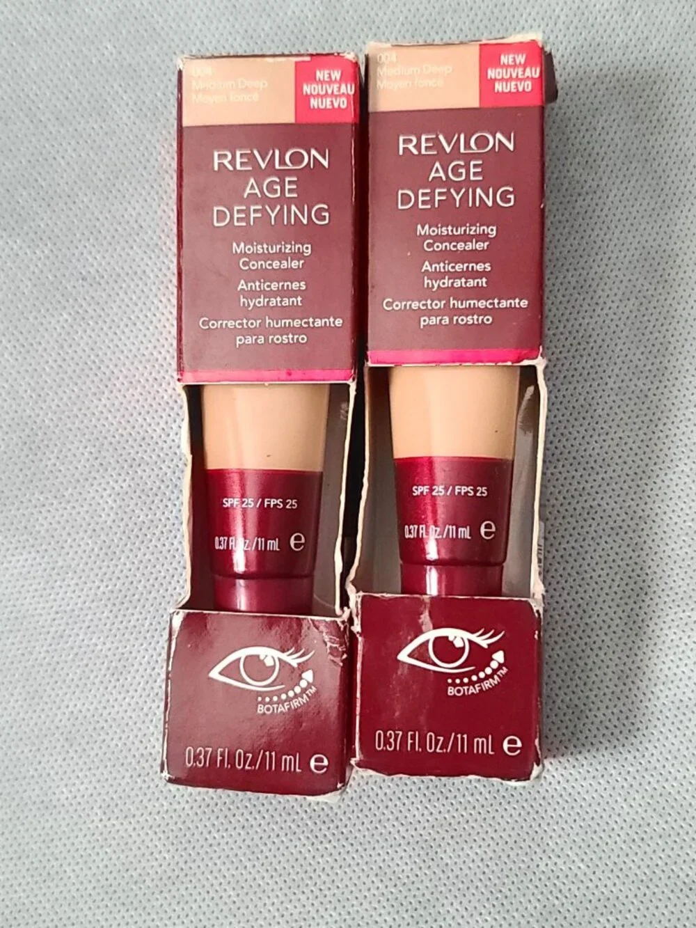 2 Revlon Age Defying Moisturizing Concealer SPF 25 004 Medium Deep 0.37 Fl Oz